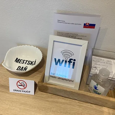 Apartman Nedaleko Centra Mesta Michalovce Exteriér fotografie